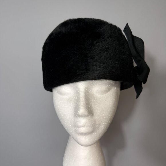 Little black hat - Picture 6 of 10